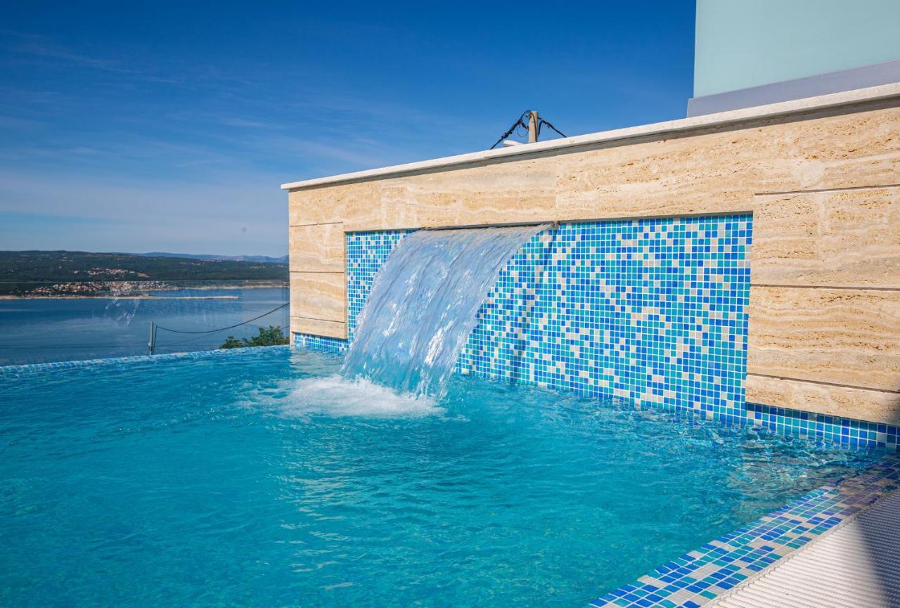 Villa Marassi With Heated Pool, Hot Tub And Sauna Цриквениця Екстер'єр фото